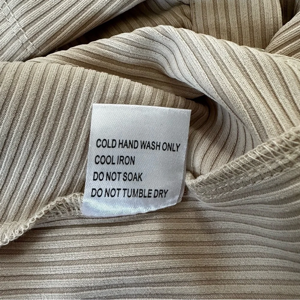 Princess Polly Thea Romper Ribbed Beige Button Down -Size 2 - Picture 9 of 11